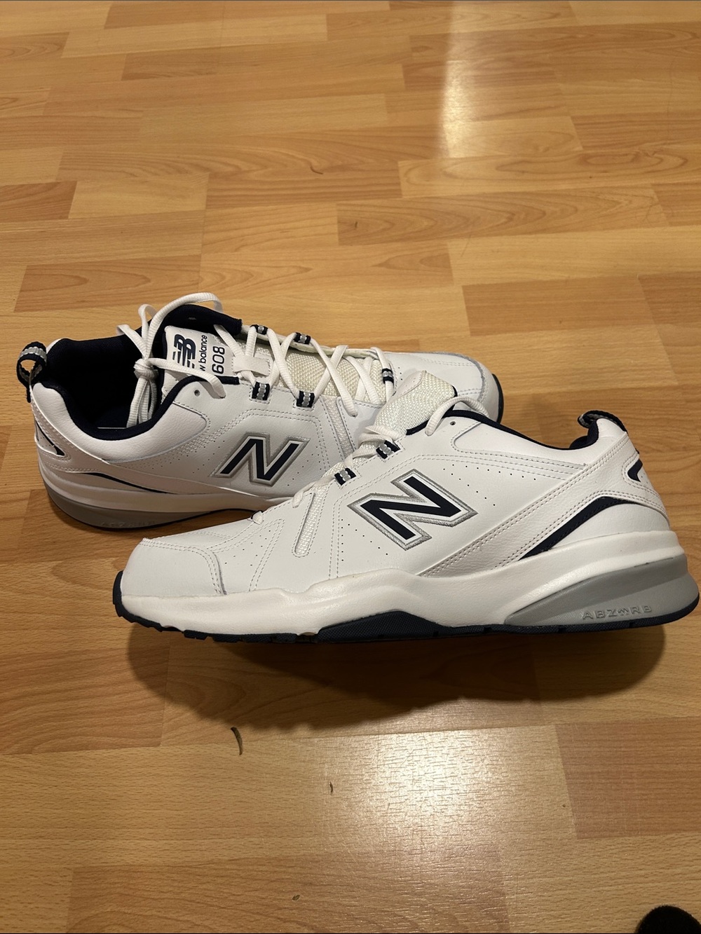 New Balance White and Navy Men's MX608v5